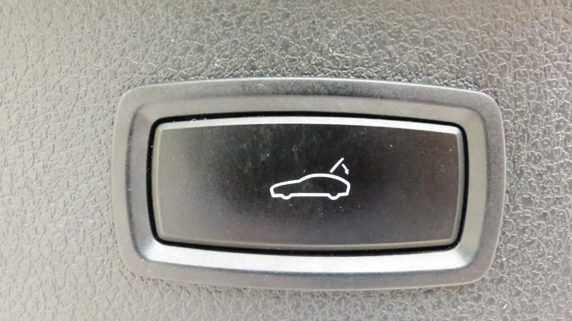 Macan 2.0 Panorama Navi Leder