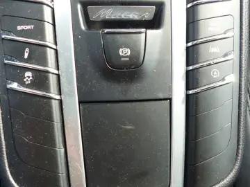 Macan 2.0 Panorama Navi Leder