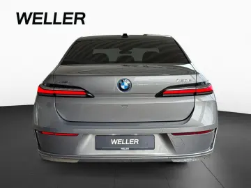 750e xDrive ExecutiveLounge TV Massage SoftClose SkyLounge