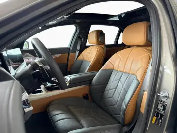 750e xDrive ExecutiveLounge TV Massage SoftClose SkyLounge