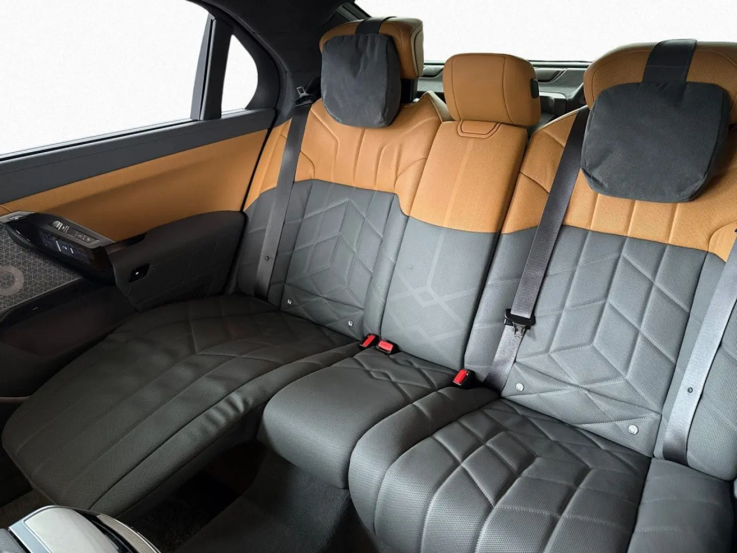 750e xDrive ExecutiveLounge TV Massage SoftClose SkyLounge