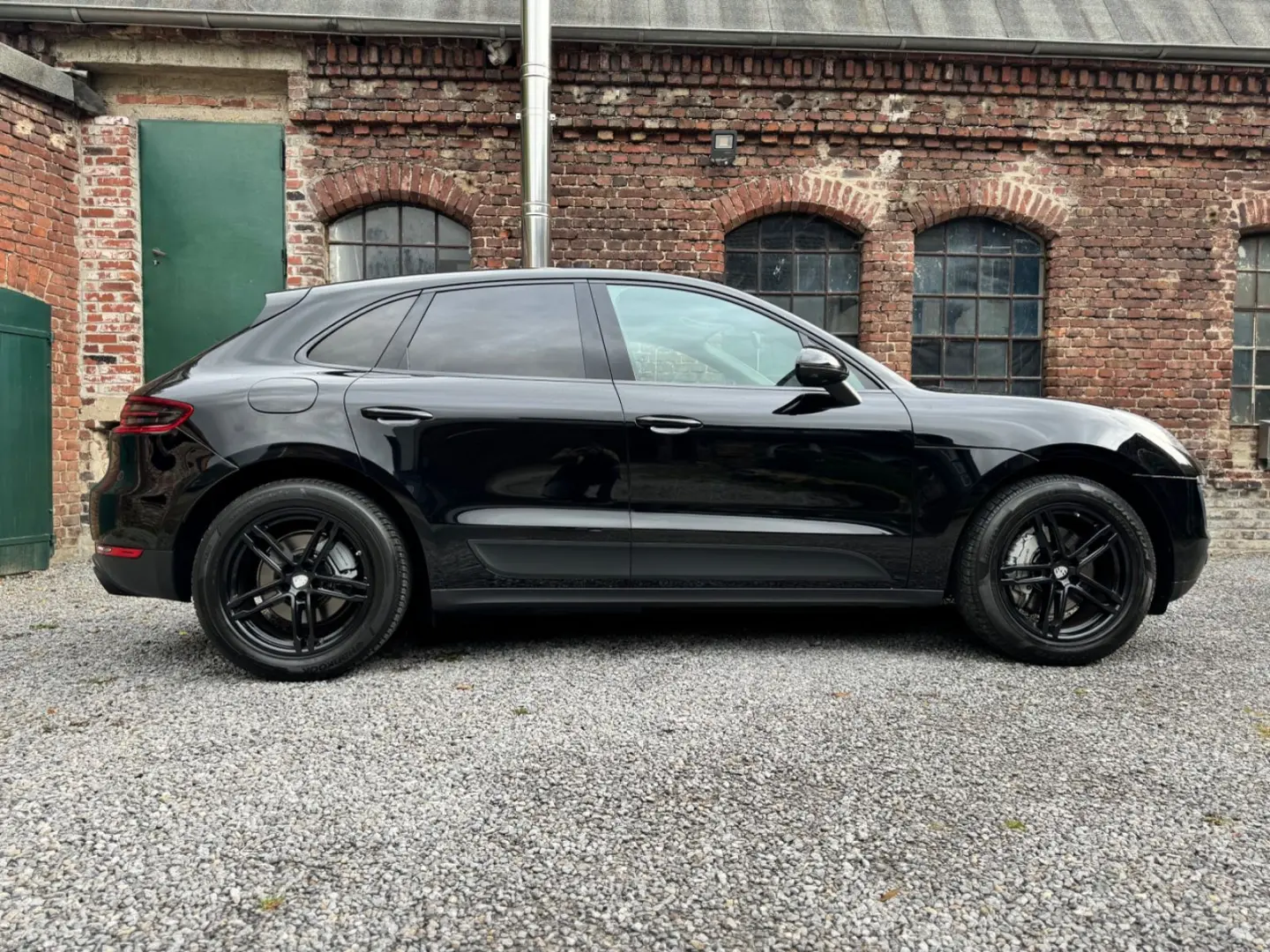 Macan S
