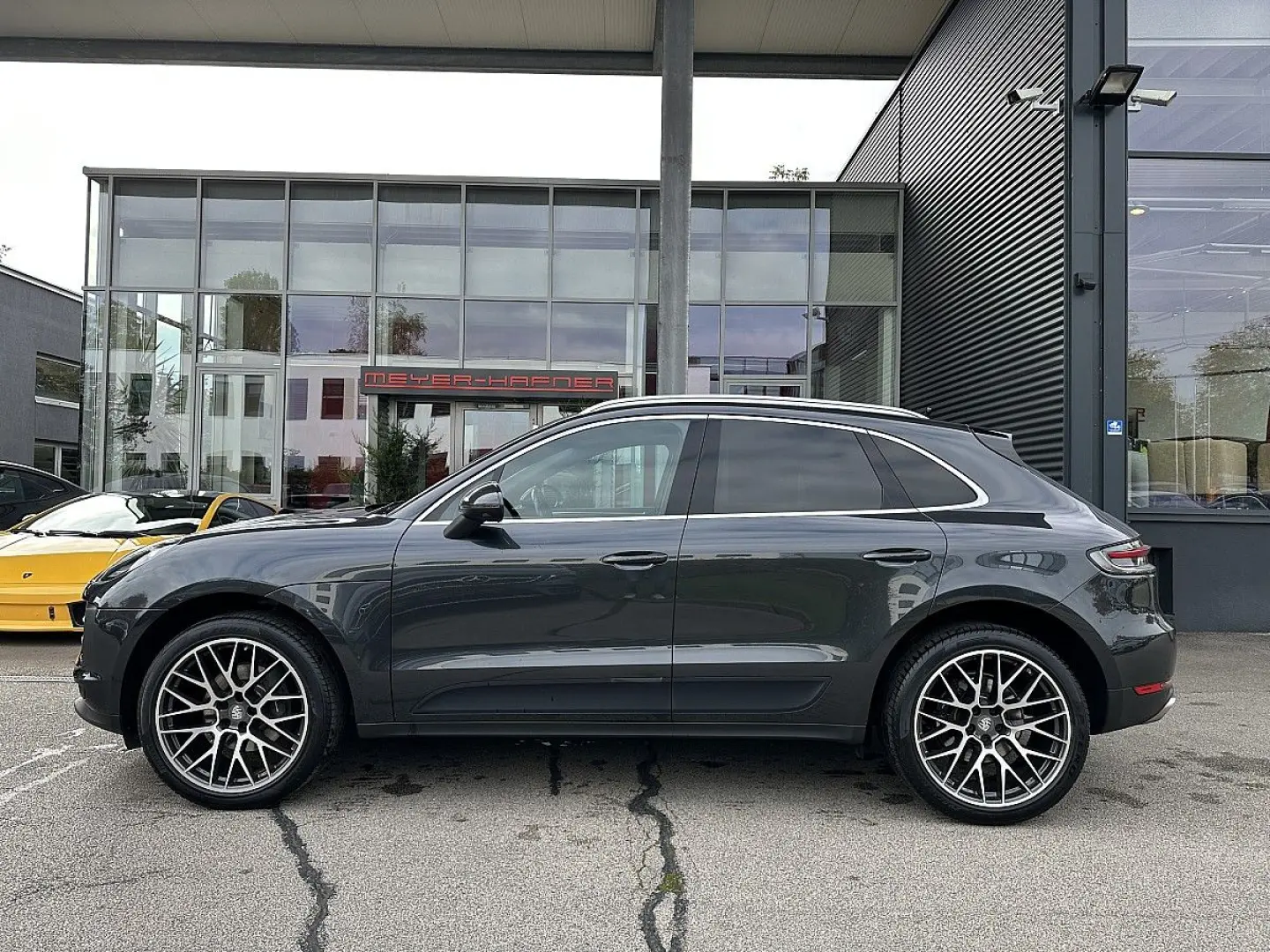 Macan   AHK   Pano   BOSE   STHZ   21