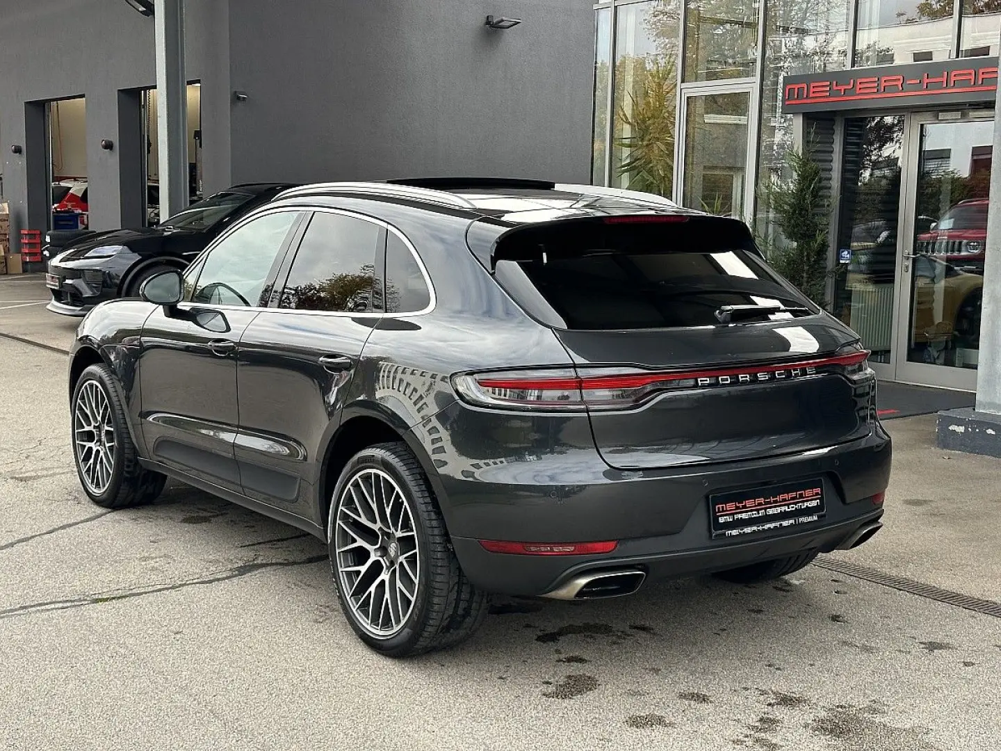 Macan   AHK   Pano   BOSE   STHZ   21