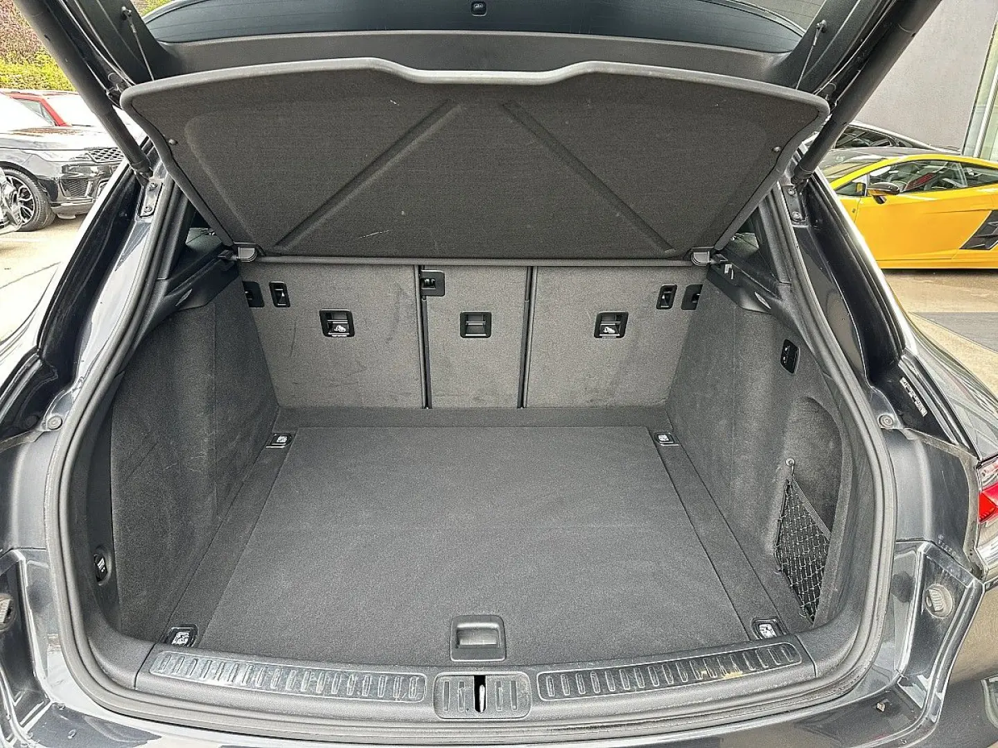 Macan   AHK   Pano   BOSE   STHZ   21