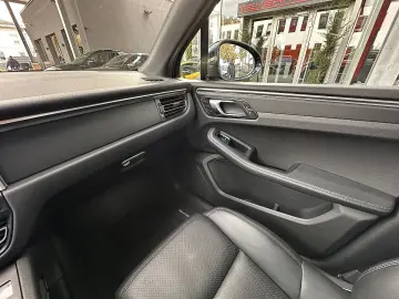 Macan   AHK   Pano   BOSE   STHZ   21