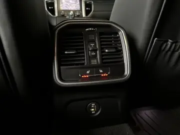 Macan RFK KLAPPEN AGA PANO BOSE SPORT CHRONO