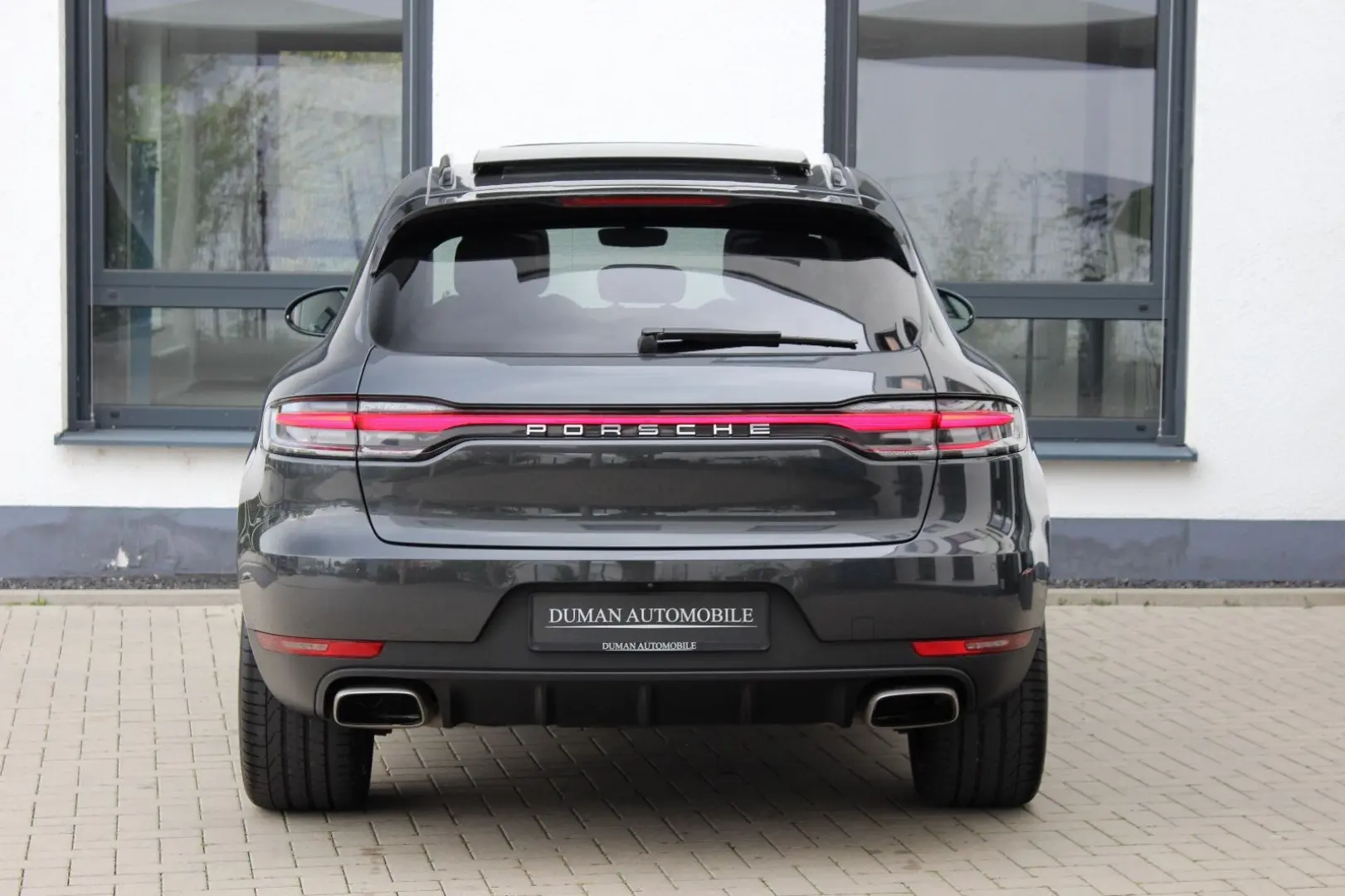 Macan 2.0 TFSI SPORTPAKET LED PANO 20 ZOLL 1.HD