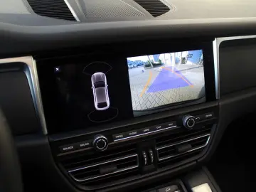 Macan 2.0 TFSI SPORTPAKET LED PANO 20 ZOLL 1.HD