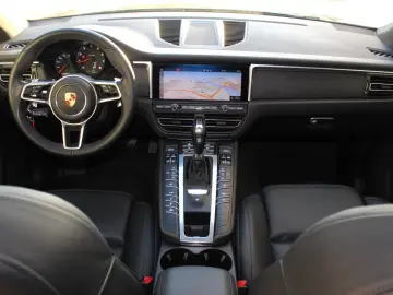 Macan 2.0 TFSI SPORTPAKET LED PANO 20 ZOLL 1.HD