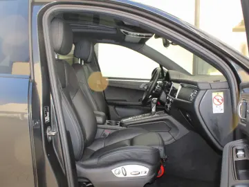 Macan 2.0 TFSI SPORTPAKET LED PANO 20 ZOLL 1.HD