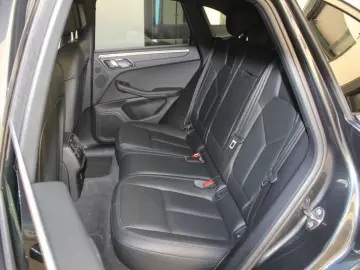 Macan 2.0 TFSI SPORTPAKET LED PANO 20 ZOLL 1.HD