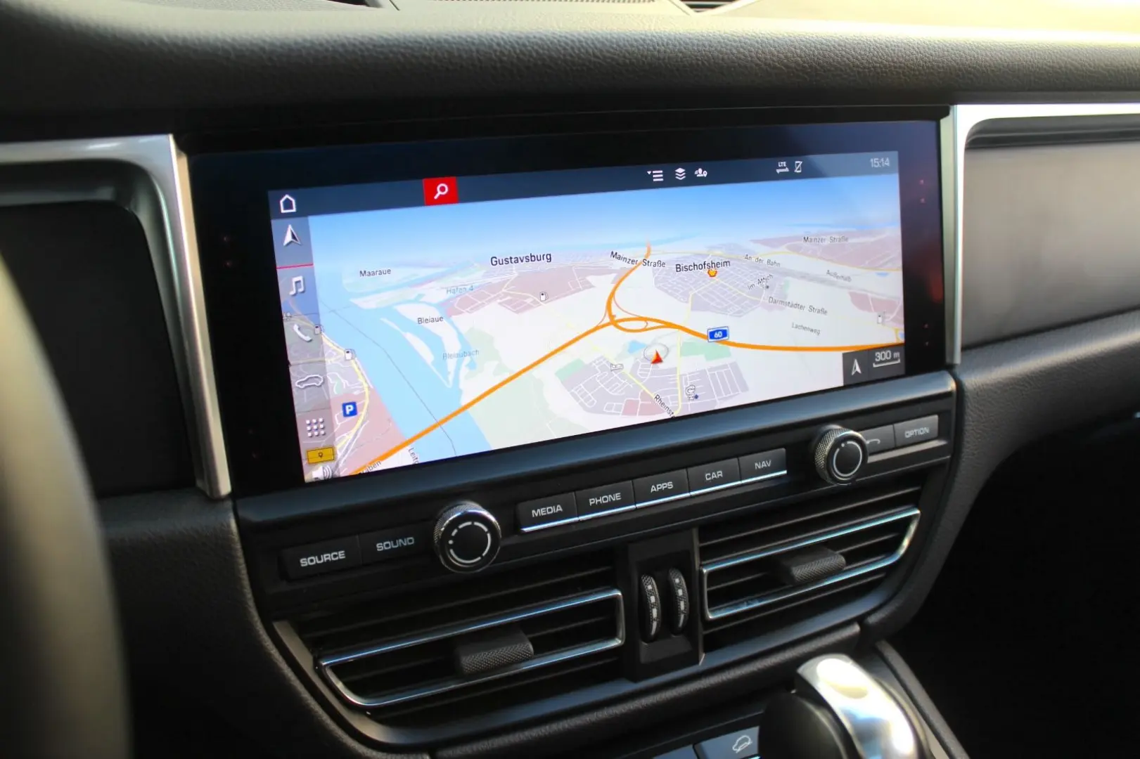 Macan 2.0 TFSI SPORTPAKET LED PANO 20 ZOLL 1.HD