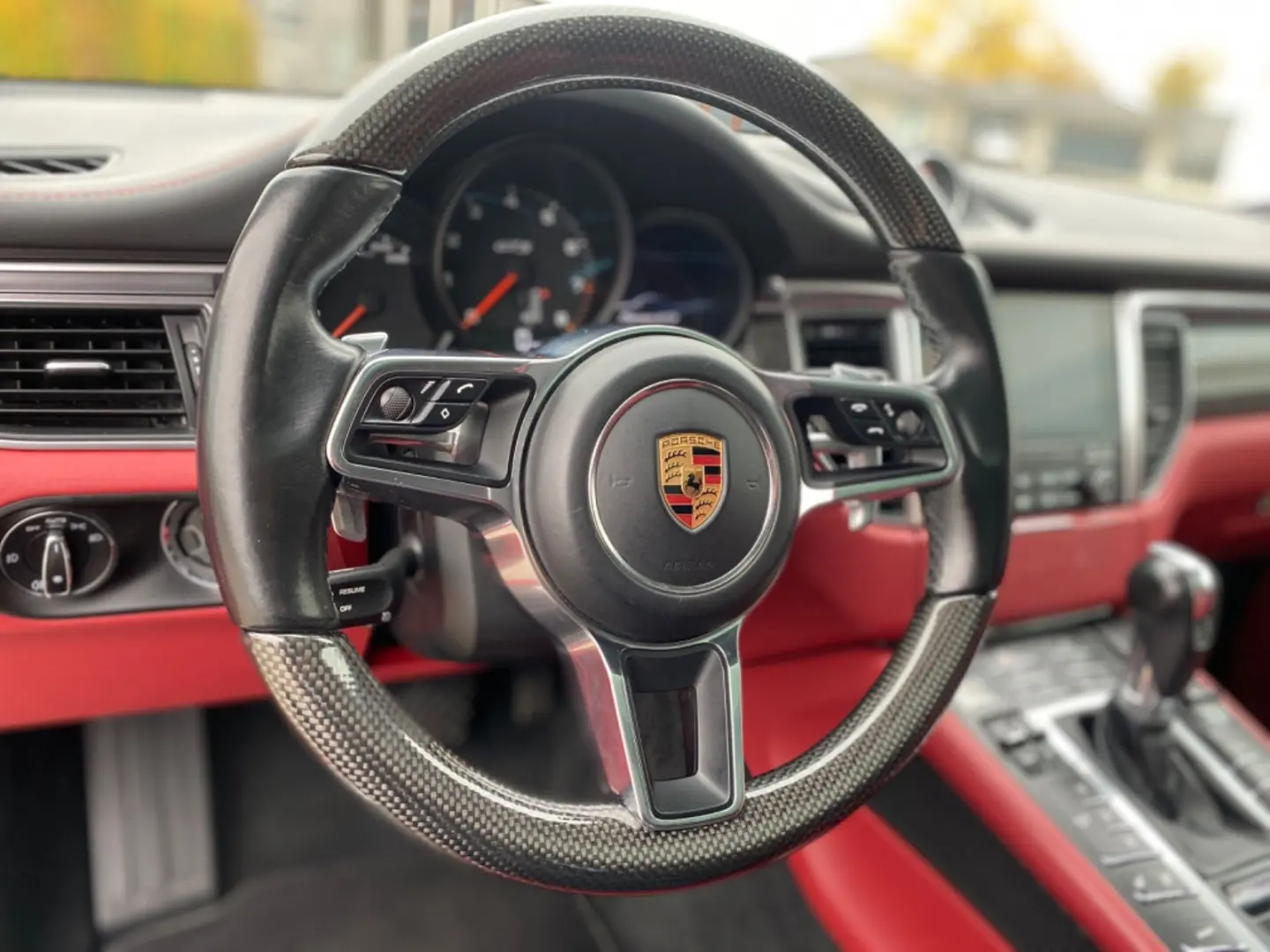 Macan GTS   1.Hand