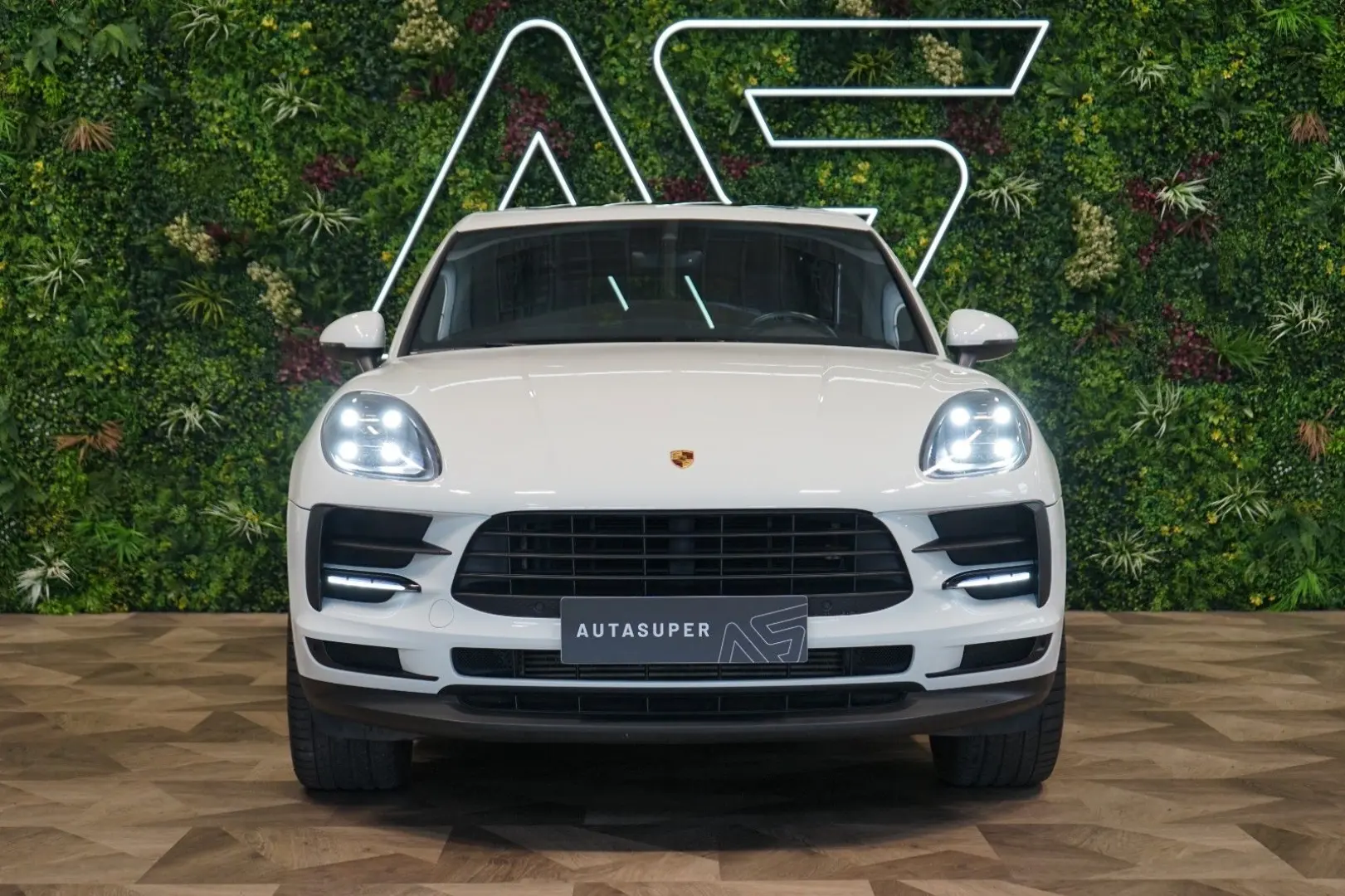 MACAN PANO CAMERA LED