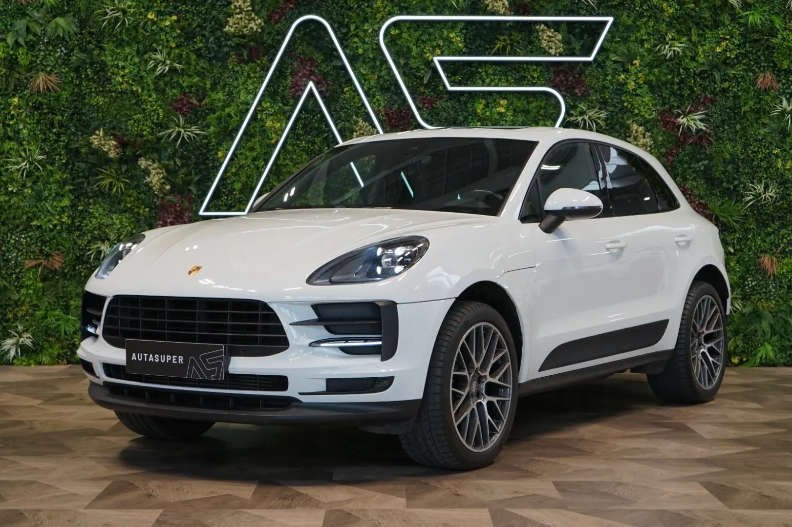 MACAN PANO CAMERA LED