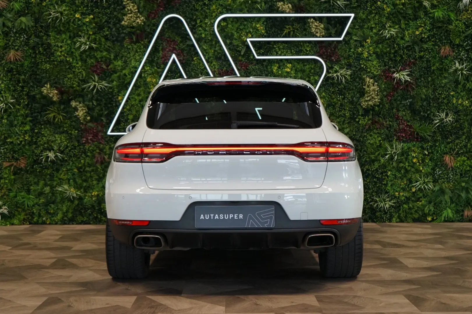 MACAN PANO CAMERA LED