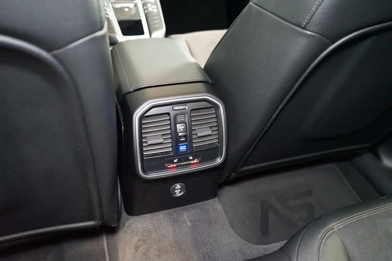 MACAN PANO CAMERA LED