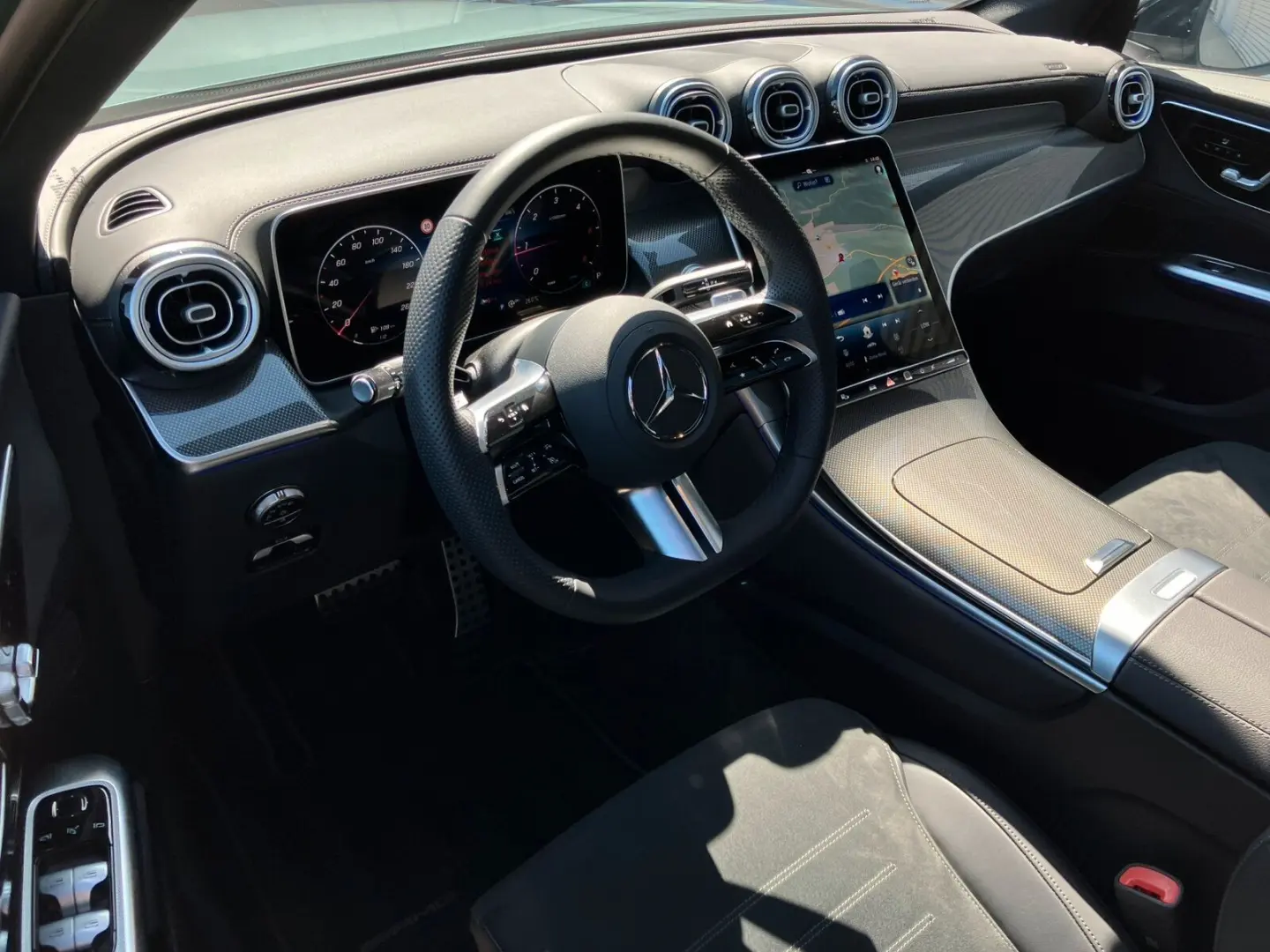 GLC 300 d 4M AMG Premium 20 Night AHK Panorama