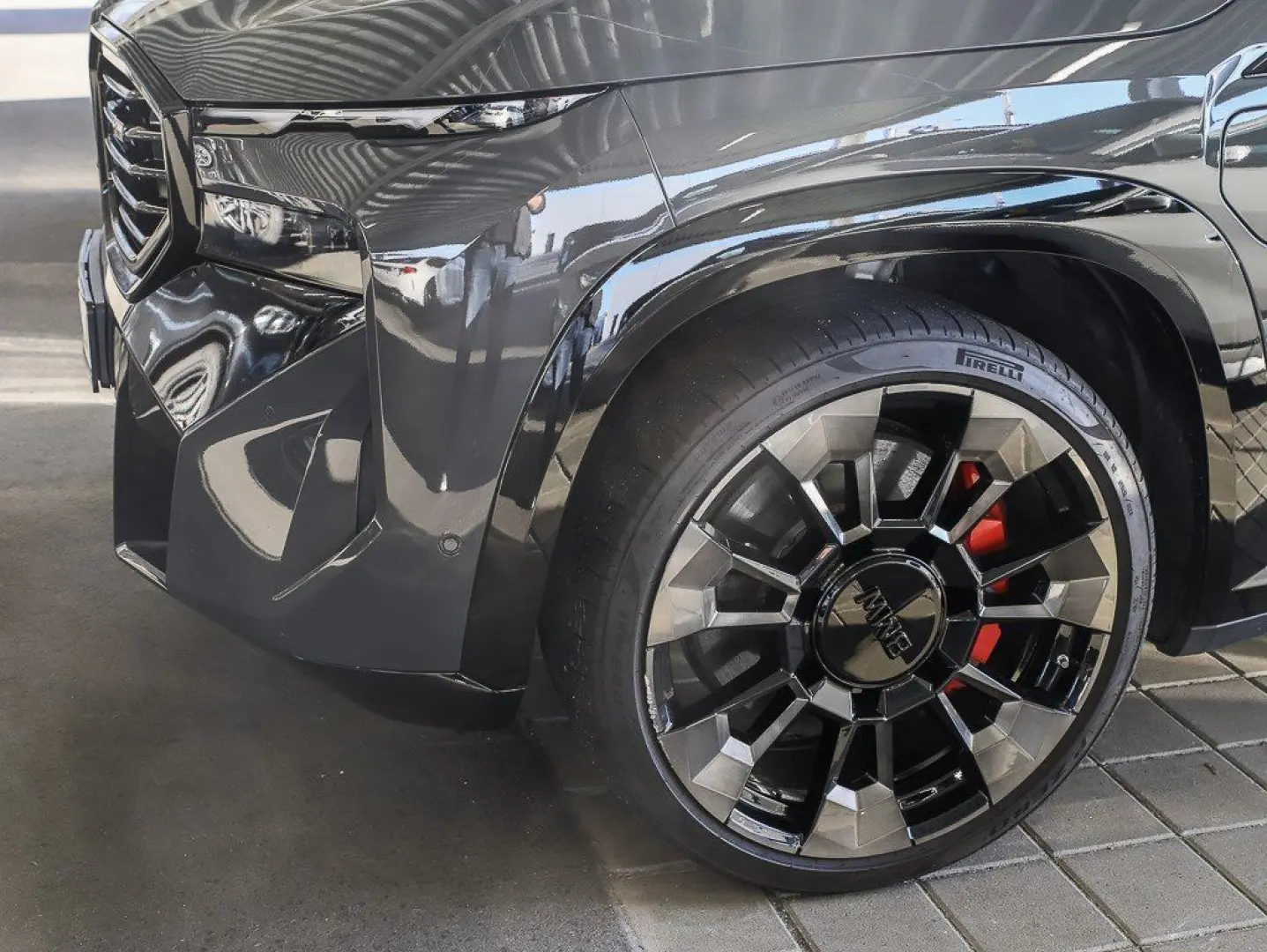 XM 23 Zoll M Fahrwerk Prof AHK Massage