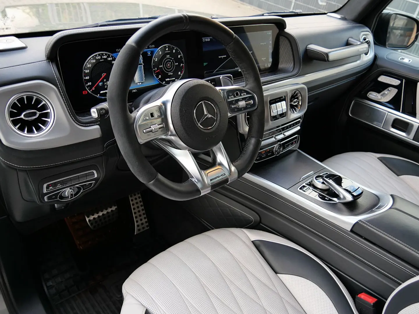 G 63 AMG Manufaktur  Night  Multikontursitz  22'