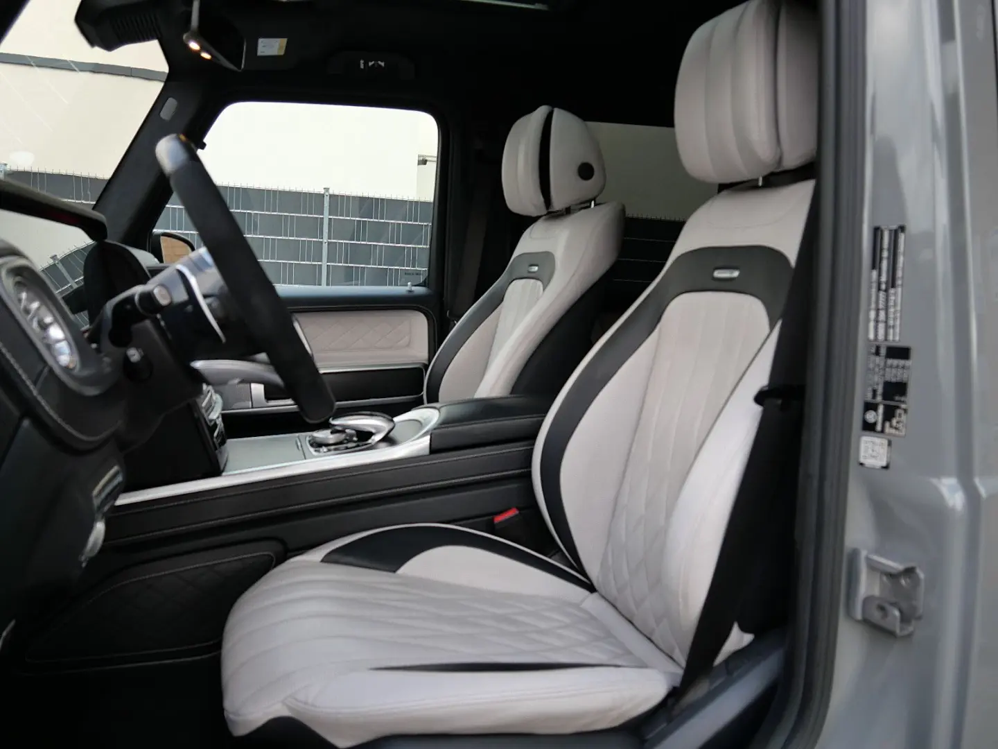 G 63 AMG Manufaktur  Night  Multikontursitz  22'