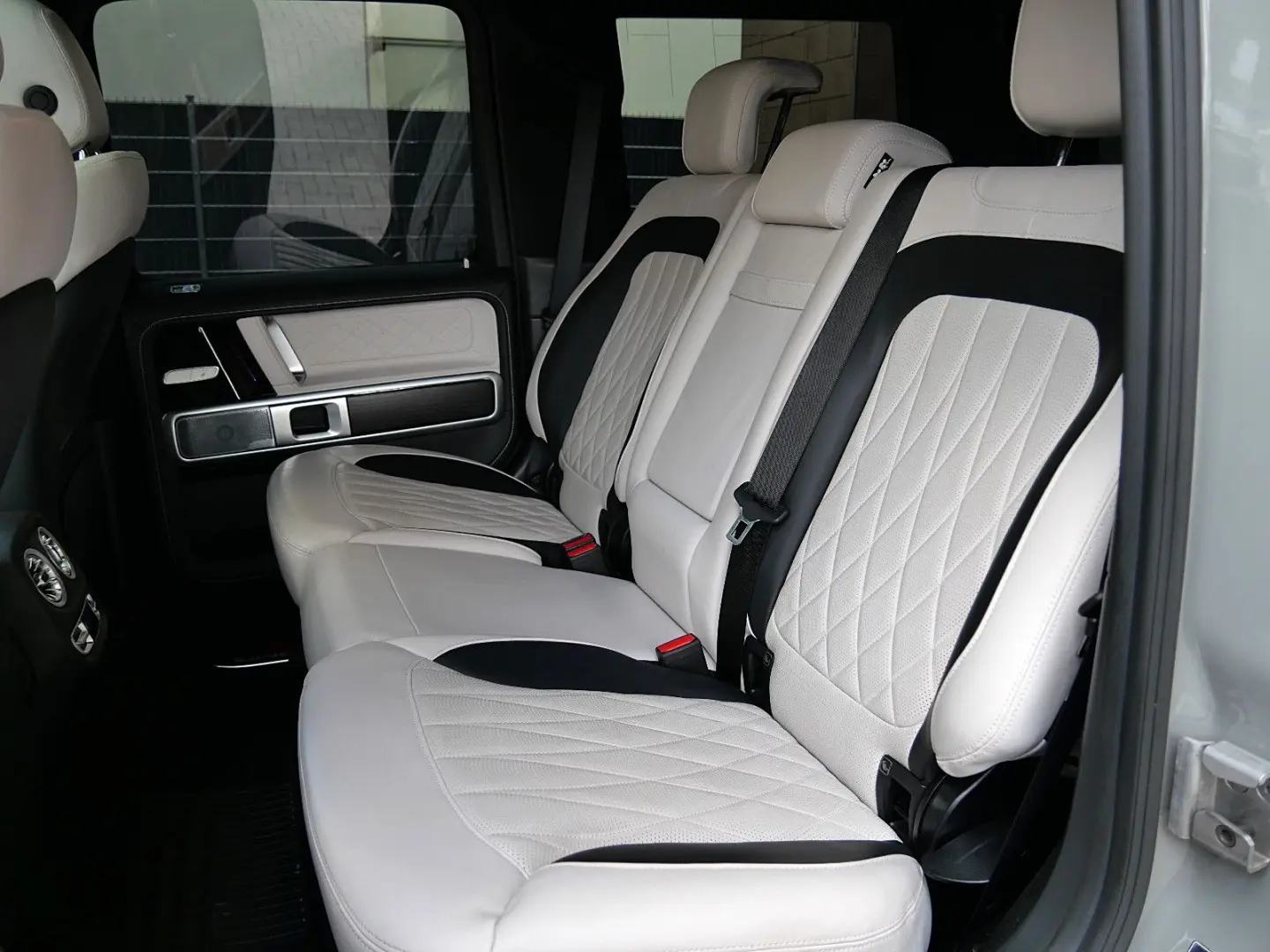 G 63 AMG Manufaktur  Night  Multikontursitz  22'