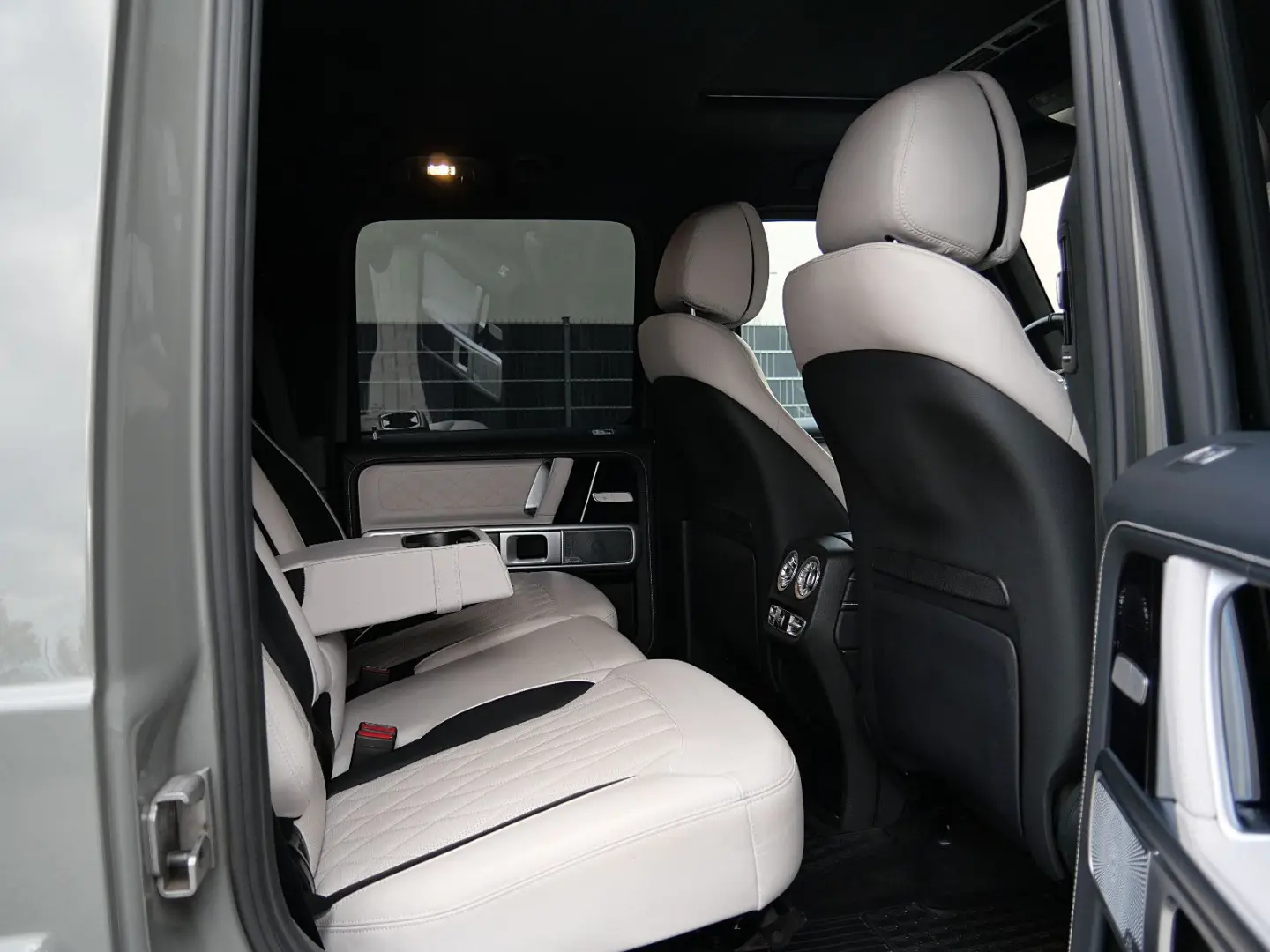 G 63 AMG Manufaktur  Night  Multikontursitz  22'