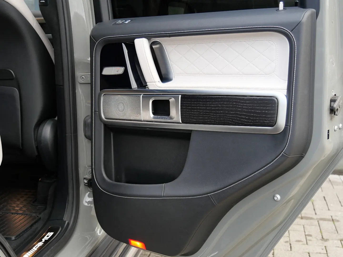 G 63 AMG Manufaktur  Night  Multikontursitz  22'