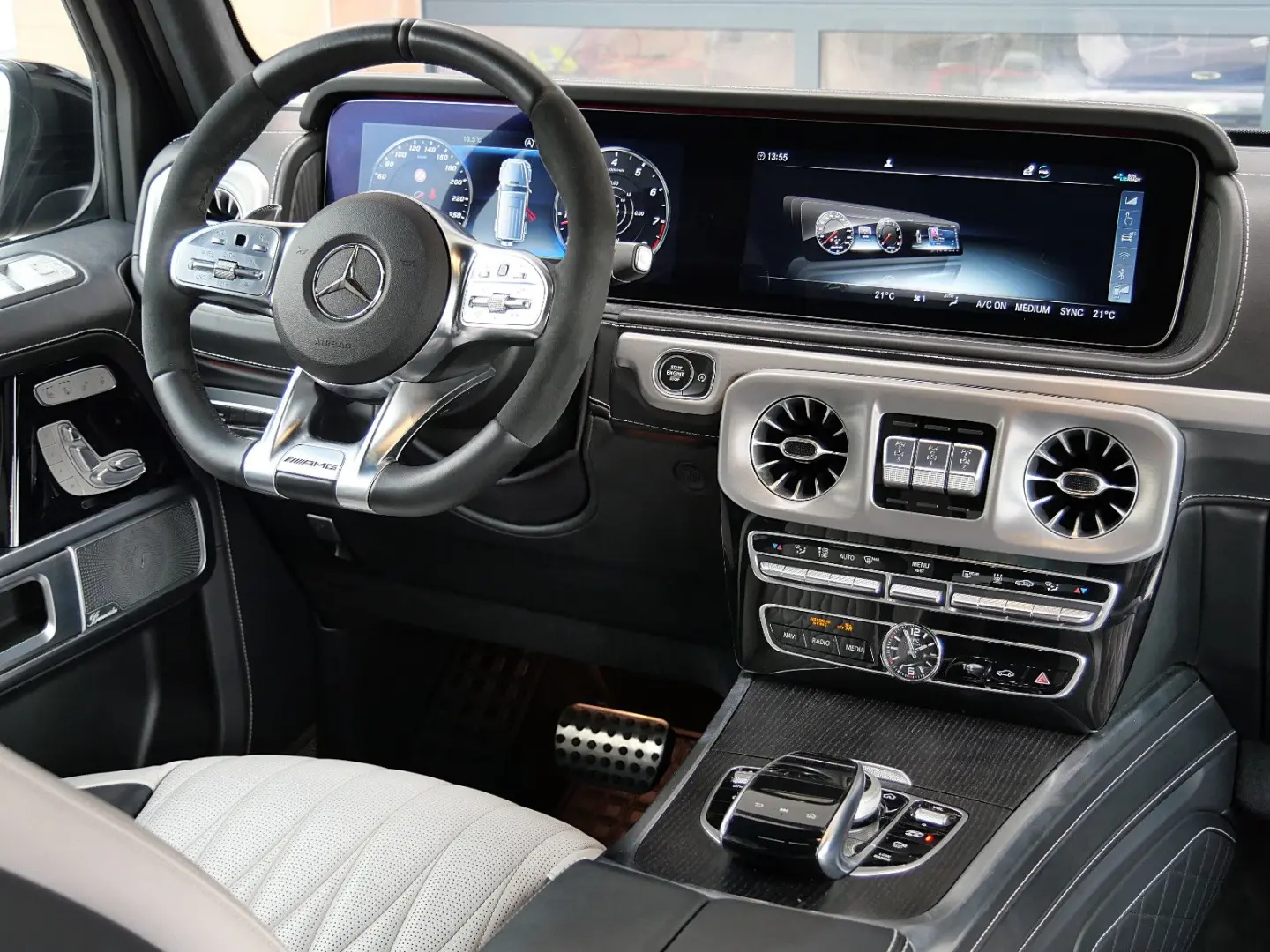 G 63 AMG Manufaktur  Night  Multikontursitz  22'