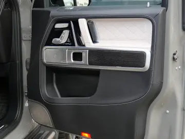 G 63 AMG Manufaktur  Night  Multikontursitz  22'