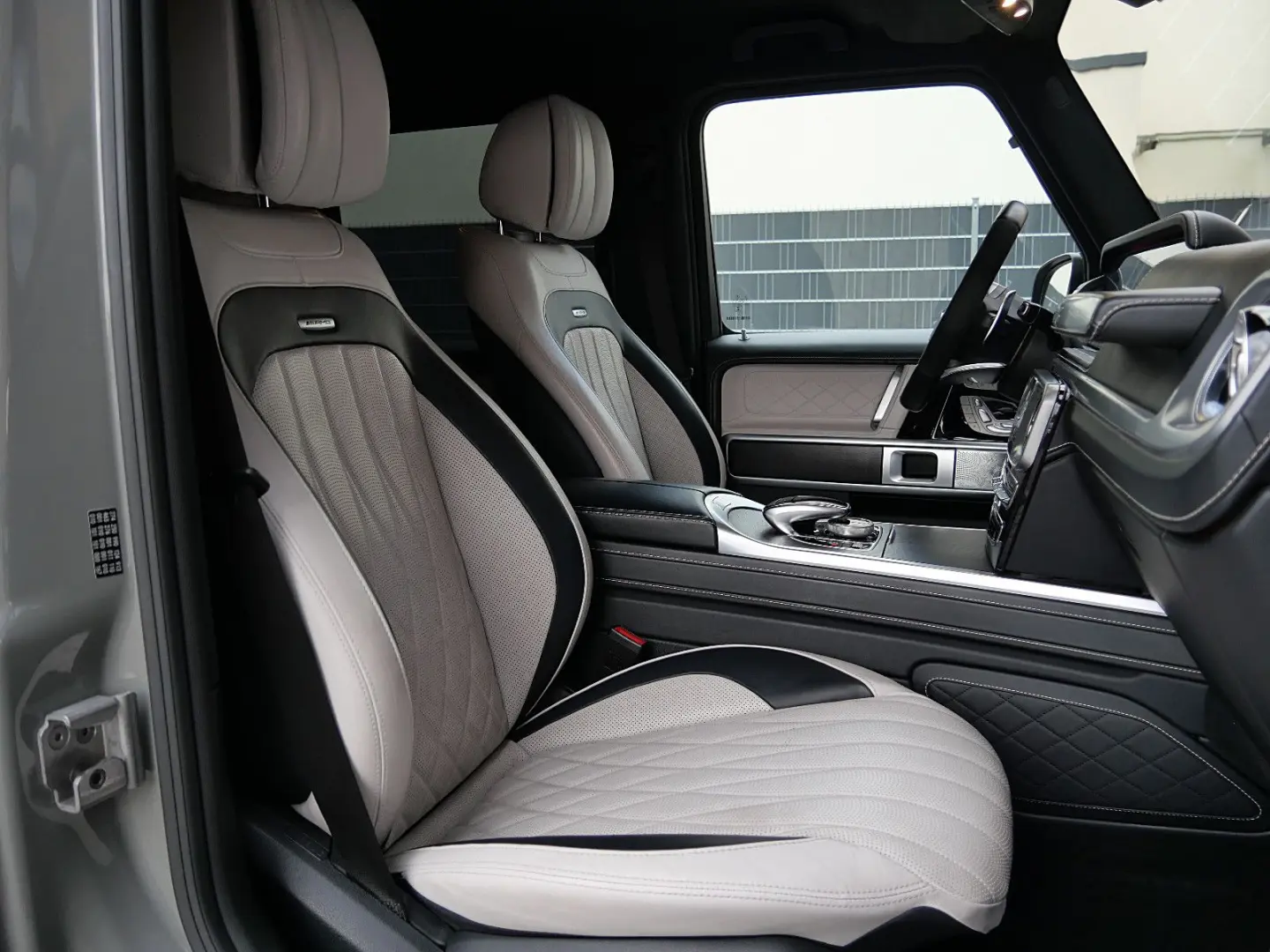 G 63 AMG Manufaktur  Night  Multikontursitz  22'