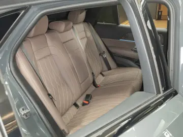 GLE 63S 4M Coupé Multibeam Distro Pano HUD NP211