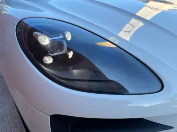 Macan Pano.21 RS Spyder PASM LED 14-Wege sitze