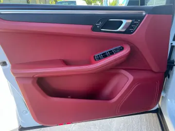 Macan Pano.21 RS Spyder PASM LED 14-Wege sitze