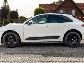 Macan 2.0 Aut Matrix BOSE Navi 21 Zoll VOLL
