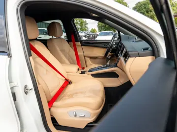 Macan 2.0 Aut Matrix BOSE Navi 21 Zoll VOLL