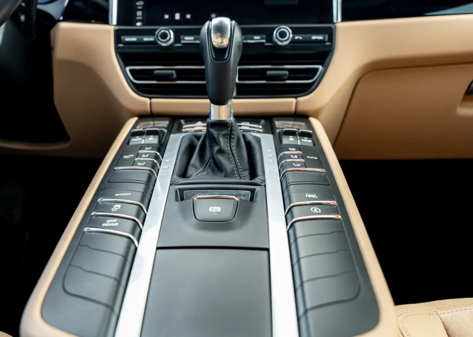 Macan 2.0 Aut Matrix BOSE Navi 21 Zoll VOLL