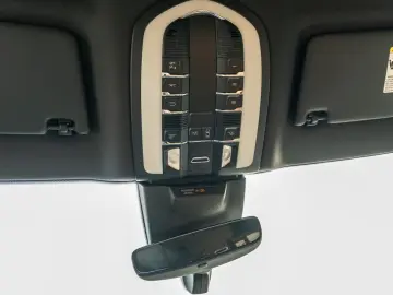 Macan 2.0 Aut Matrix BOSE Navi 21 Zoll VOLL