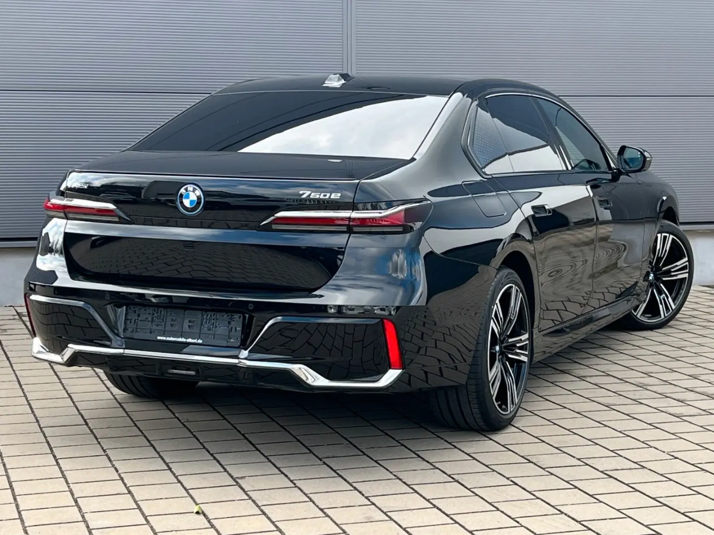 750e Lim xDrive M Sport Integral Pano Sky Lounge