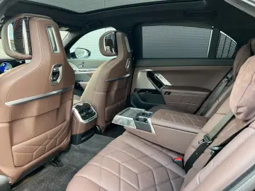 750e Lim xDrive M Sport Integral Pano Sky Lounge