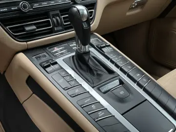 Macan Pano Navi SHZ LED Kamera