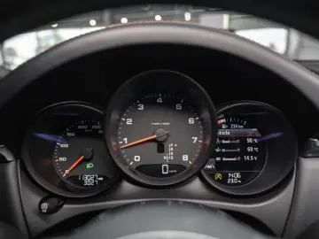 Porsche Macan 180kW   245hp