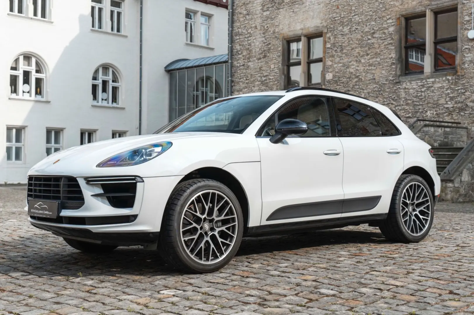 Macan S BOSE LED KAM CHRONO PANO CARPLAY