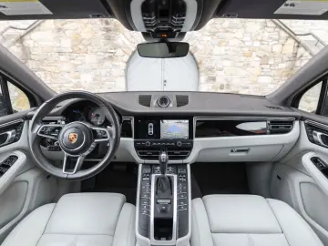 Macan S BOSE LED KAM CHRONO PANO CARPLAY