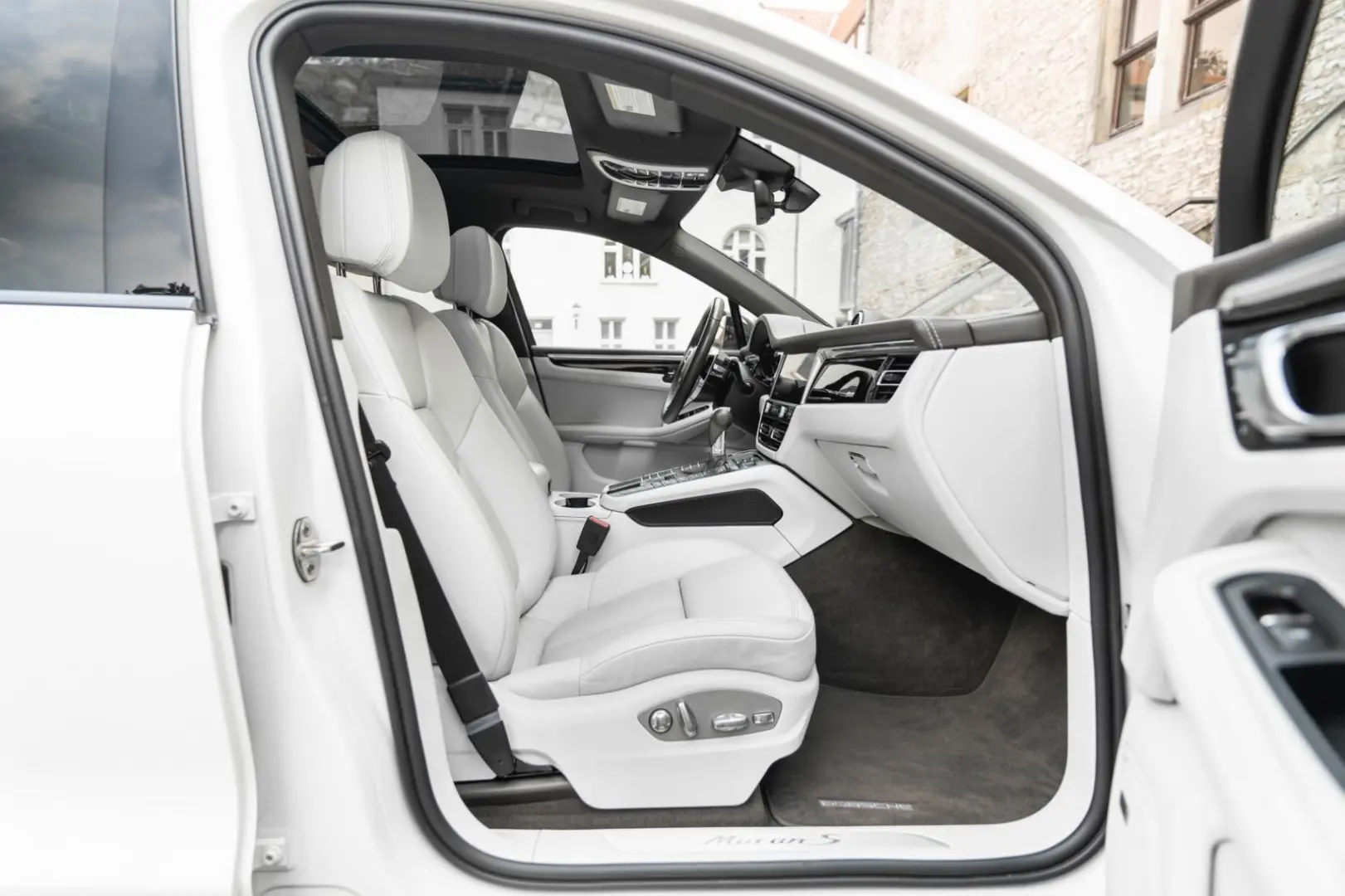 Macan S BOSE LED KAM CHRONO PANO CARPLAY