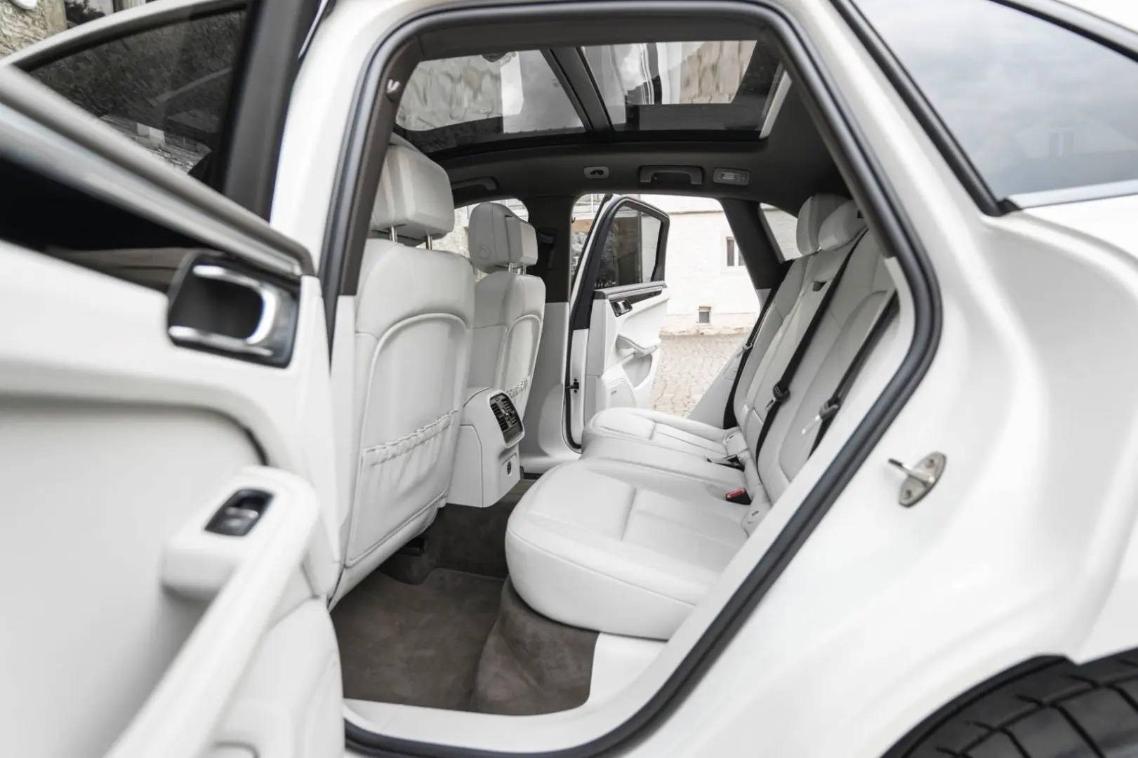 Macan S BOSE LED KAM CHRONO PANO CARPLAY