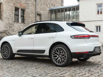 Macan S BOSE LED KAM CHRONO PANO CARPLAY