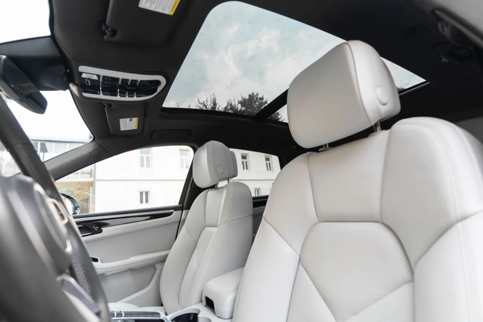 Macan S BOSE LED KAM CHRONO PANO CARPLAY