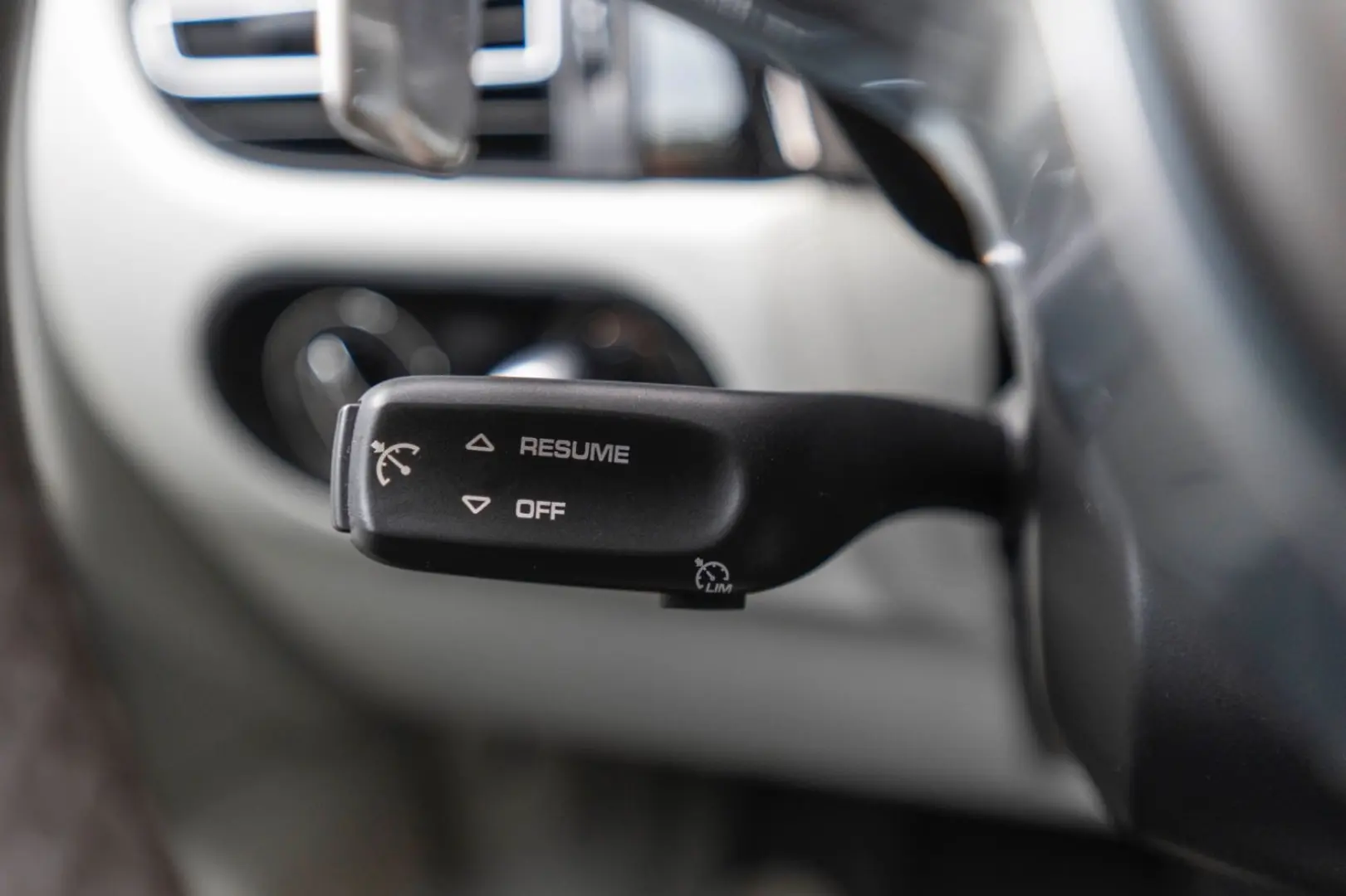 Macan S BOSE LED KAM CHRONO PANO CARPLAY